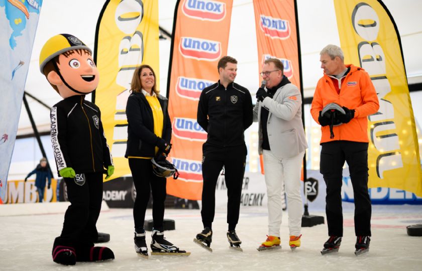 Unox en Jumbo bundelen krachten om kinderen aan het schaatsen te krijgen