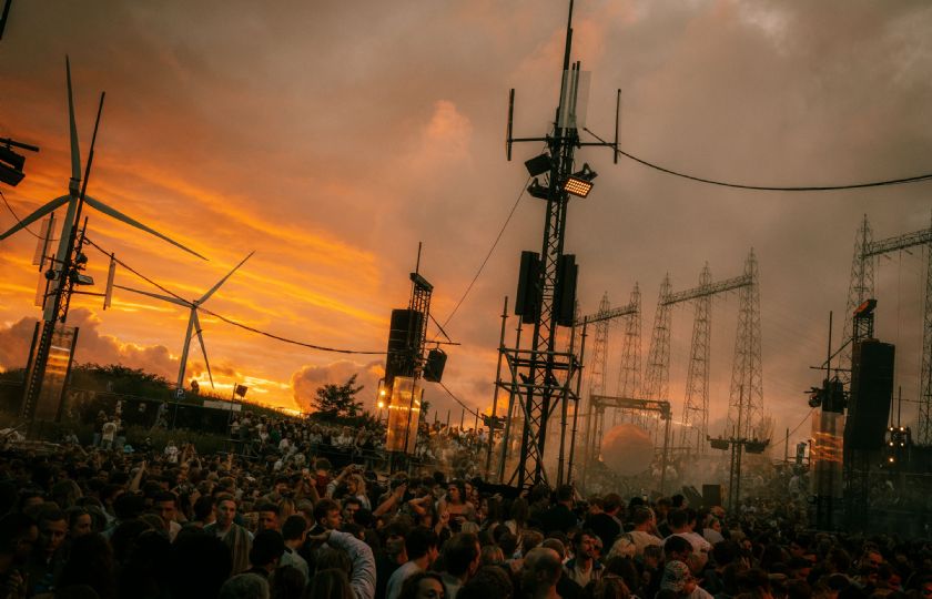 Here comes the sun Festival special