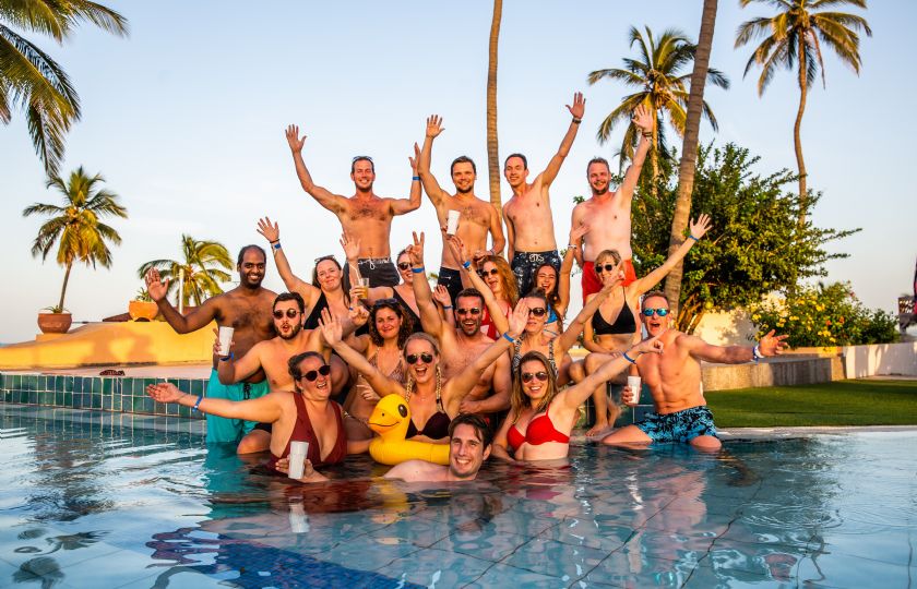 Gouden+Giraffe+2021%3A+Singles+Beach+Festival+van+VillaVibes